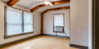 Unique with a Artsy Flare    2 Bed/1.5 Bath in Edgemere Park $995/month! Gallery 20