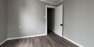 Cozy Modern Updated 3 Bedroom Townhome w/ Stainless Steel Gallery 12