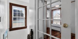 Charming 2BR apartment in Newport Gallery 26