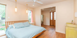 CHARMING, MODERN, CUSTOM HOME IN MID-CITY FOR RENT Gallery 26