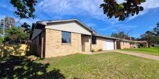 3/2/1 in Quiet Neighborhood in Denison! Gallery 14