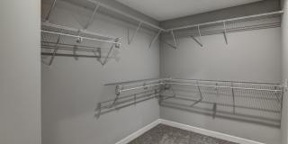Convenient Location! 3 Bedroom Town Home Gallery 1