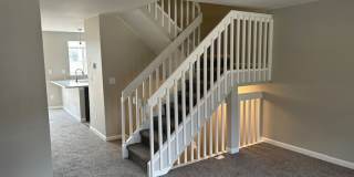 Like New Townhome in Great Aurora Community Gallery 5