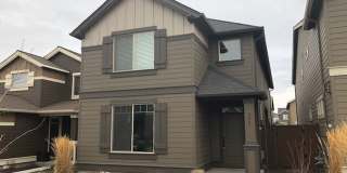 3 Bed/2.5 Bath Single Family Home in NE Bend - Sierra Drive 3 Bed/2.5 Bath Single Family Home in NE Bend - Sierra Drive Gallery 1