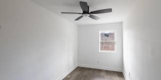 3905 8TH Street Gallery 17
