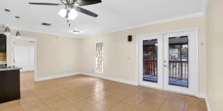 18 CROSSINGS Circle Gallery 10