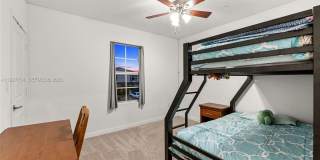 525 NE 6th Pl Gallery 21