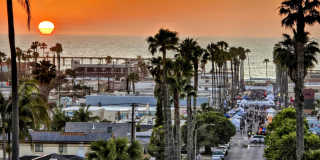 Welcome to your beautiful beach cottage, perfectly situated in Ocean Beach! Gallery 18