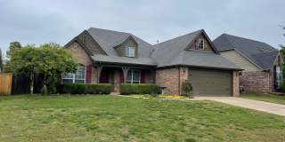 JENKS SCHOOLS - 3 bed with study and formal dining!! Gallery 1