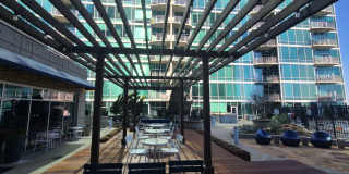 Modern Corner Unit 1BR Condo in Midtown with Skyline Views Gallery 15