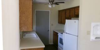 VERY NICE HOME IN THE RIDGECREST AREA. PETS NEGOTIABLE WITH OWNERS APPROVAL Gallery 5