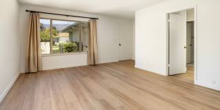 Beautiful 2/2 Condo in Hidden Valley! Gallery 5
