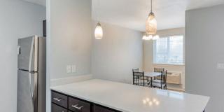 Queen Court Apartments Gallery 31