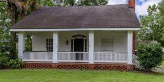 2 Bedroom Charming Home in the Heart of Foley! Gallery 1
