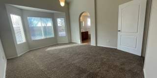 4 bed 2 bath home in Huning Ranch. Gallery 12