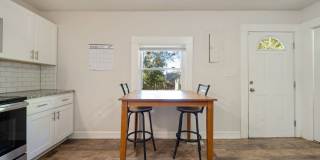 Lovely 3 bedroom bungalow close to downtown Durham! Gallery 8