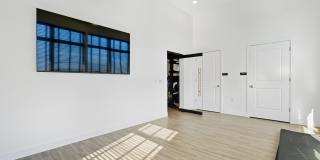 Keeneland Place Gallery 32