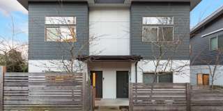 Contemporary 3BR Seattle Townhome – Comfort Meets Functional Contemporary 3BR Seattle Townhome – Comfort Meets Functional Gallery 1