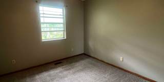 Spacious 3BR/2BA Home In Webb City, MO with shed and bonus room!! Gallery 12