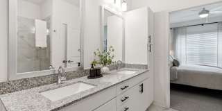 Everleigh Deerfield Age 55+ Apartment Homes Gallery 31