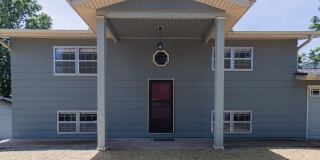 Charming 3BR Home-Screened Porch, Private Garage & Massive Backyard Gallery 1