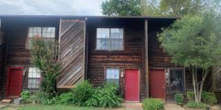 2BR/1BA Town home in Fayetteville! Walk to UofA Campus! Gallery 1