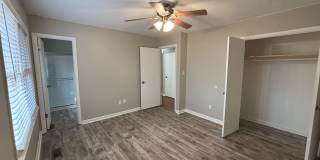 6658 Vaughn Road Gallery 18