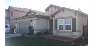 Nice 4 bedroom home close to freeway 215 Gallery 1