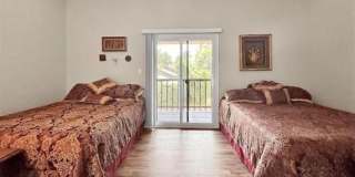 3345 E Lloyd St Gallery 33