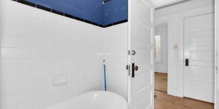 2 BED | 1 BATH | STARLAND DISTRICT Gallery 26