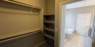 6624 Yawkey Way Northeast Gallery 16