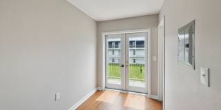 The Leonne Apartments Gallery 24