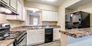 Oaks at Medical Center Gallery 27