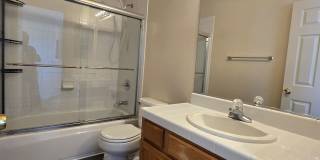 Beautiful South Reno Home in Gated Community Gallery 23