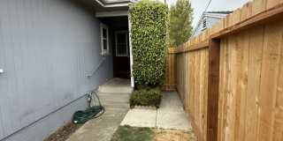 78 Oak St Gallery 14