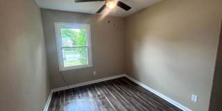 5523 Livingston ~ University Estate Gallery 7