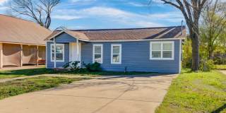 207 East Bernard Street Gallery 1