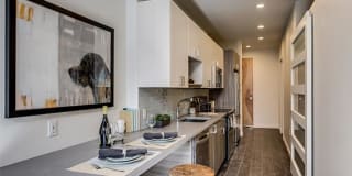 One Lakefront Gallery 4