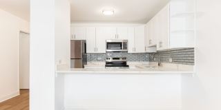 1540 N LaSalle Drive Gallery 8