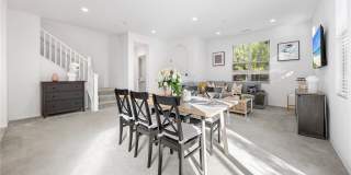 117 Henson Gallery 9