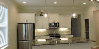 6 YR old Modern Farmhouse designed 3BR/2BA Plus Office Gallery 6