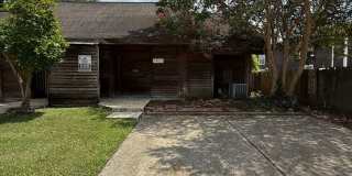 Cozy Efficiency with private backyard Gallery 13