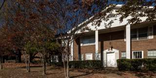 Colonial Apartments Gallery 1