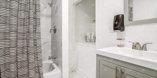 3-bedroom 3-bathroom w/a loft in historic Pendleton Heights! Gallery 11