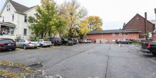 400 Main Street Gallery 12