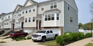 390 ENGLISH OAK Lane Gallery 1