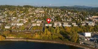 2 Bed, 1 Bath- Bay view apartment near Fairhaven and Boulevard Park Gallery 18