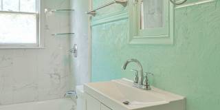 1507 Northwest 28th Street - A Gallery 15