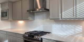 Exquisite 3 Bed 2.5 Bath Single Family Home Gallery 16