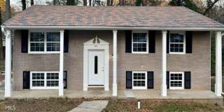 Room in 4 Bedroom Home at Brian Ln Gallery 1